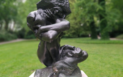 Auguste Rodin "Kariatyda z Kamieniem w Łazienkach Królewskich