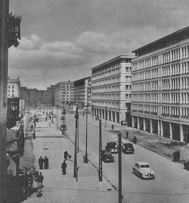 Zdjęcie Kruczej z początku lat 50. XX wieku wykonane przez znanego fotografa Zbyszko Siemaszkę pierw