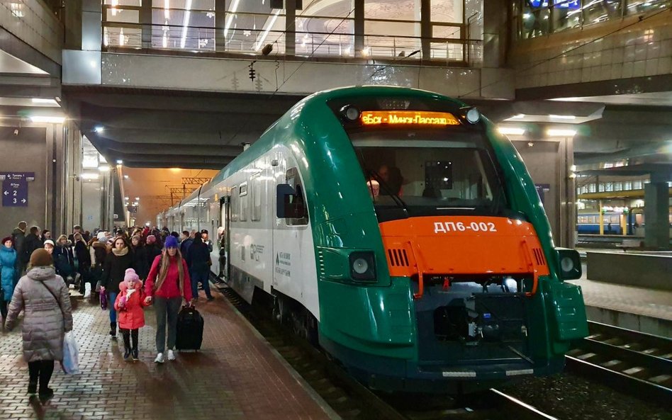 Pesa mknie po Białoruskich torach