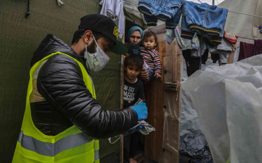 Grecja: Kolejny obóz dla uchodźców poddany kwarantannie
