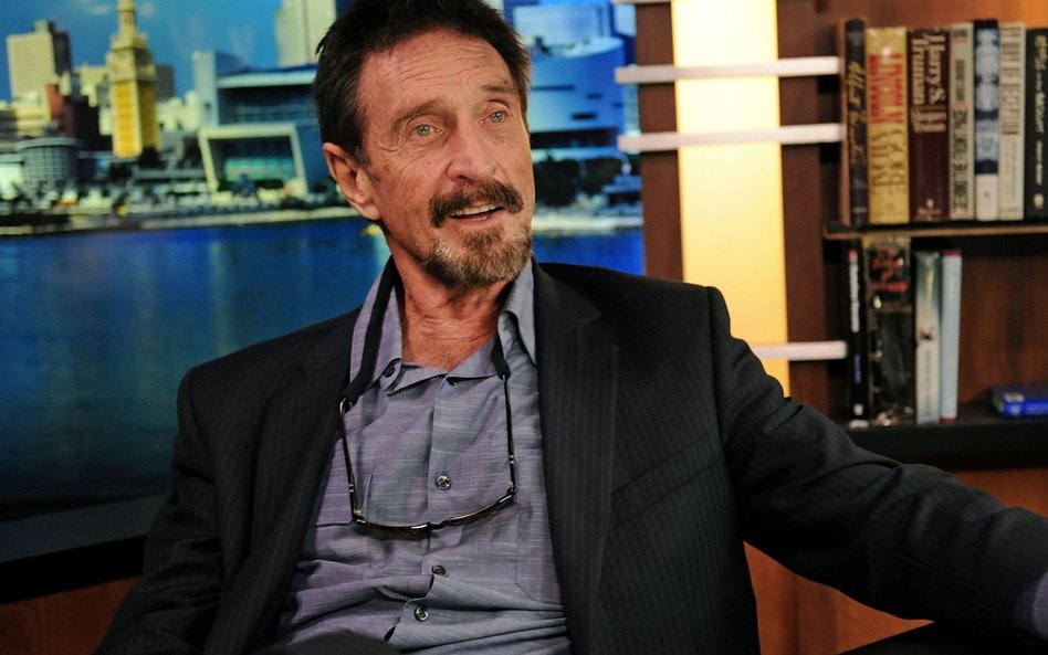 John McAfee, 75-letni milioner-ekscentryk, bywał porównywany do Tony’ego Starka, głównego bohatera s