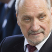 Kozubal: Szef MON na tropie układu
