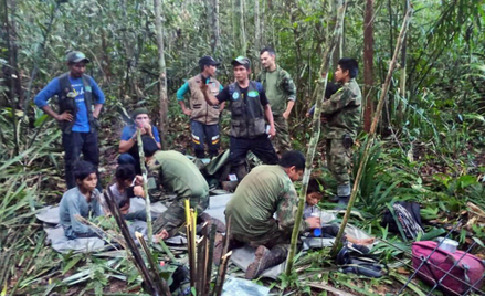 Władze podały, że dzieci zaginęły 1 maja i zostały odnalezione w dżungli po 40 dniach