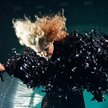 Alison Goldfrapp z powodzeniem flirtowała z kiczem rodem z lat 80.