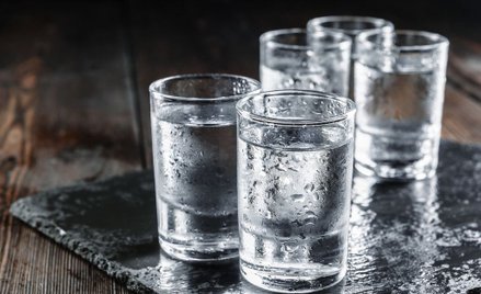 Wypili metanol, obawiając się koronawirusa. Nie żyje 27 osób