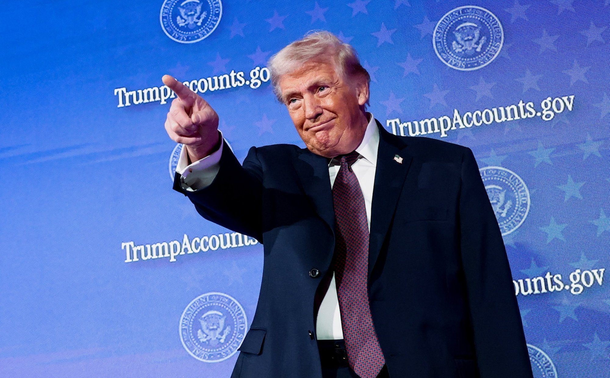 Dr hab. Krzysztof Wasilewski: Jak Donald Trump kreuje rzeczywistość dzięki memów