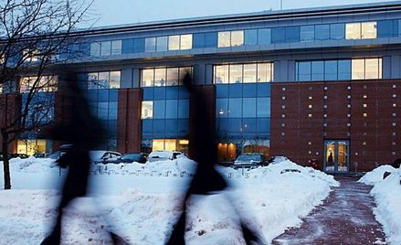 Pl.ID. zajmuje się Centrum Projektów Informatycznych MSWiA, którego siedziba mieści się w Warszawie
