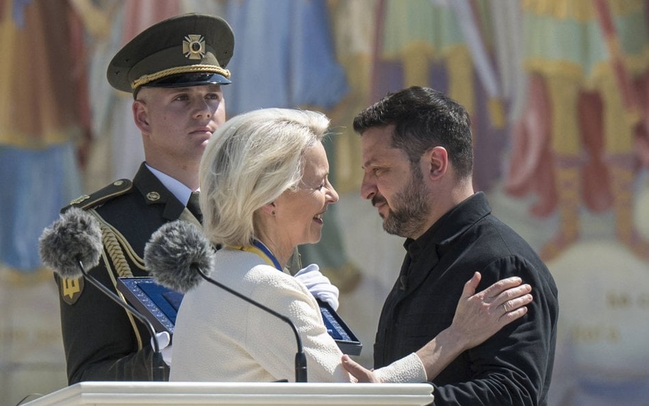 Ursula von der Leyen i Wołodymyr Zełenski