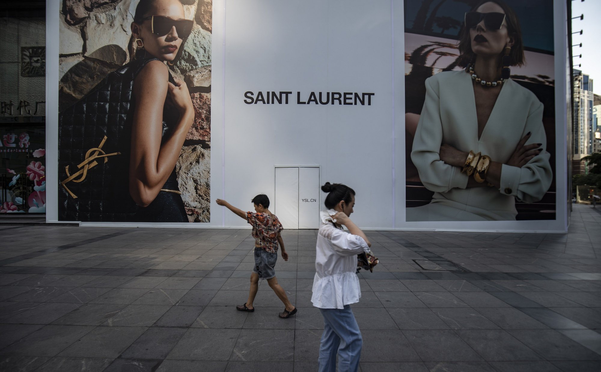 Koniec blandyfikacji w świecie mody. Znane marki stawiają na styl „old money”