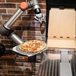 Robot „Pazzi” przygotowuje pizzę w restauracji w Paryżu. Maszyna została opracowana przez francuski 