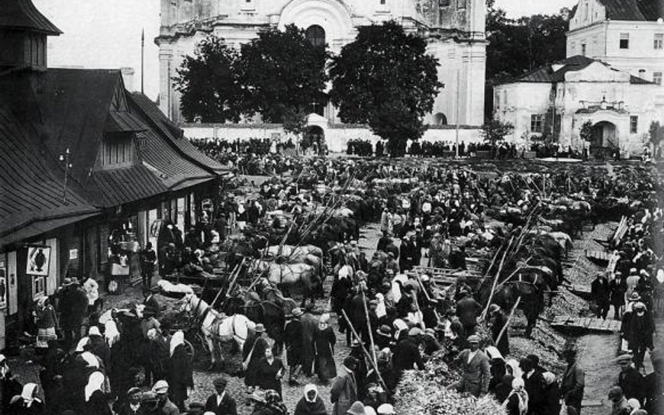 Małomiasteczkowe targowiska były rajem dla doliniarzy. Przyjeżdżali na nie nawet z odległych miejsco