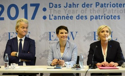 Europa: Skrajna prawica zwiera szyki