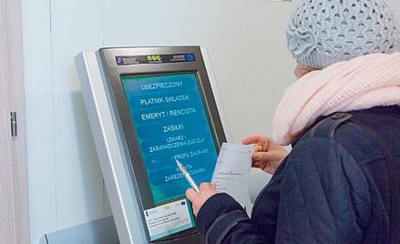 Przedsiębiorca nie musi składać deklaracji co miesiąc, jeśli opłaca składki od minimalnej podstawy