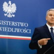 Akta sprawy: prawo ministra sprawiedliwości nie powinno wejść w życie