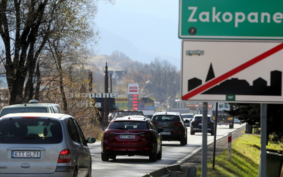 Od wtorku w Zakopanem turyści płacą więcej za parkowanie w mieście
