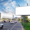 Podwójny billboard to niejedno urządzenie