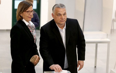Premier Viktor Orbán i jego żona Anikó Lévai głosowali w Budapeszcie