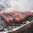 Z marketów znikają jednorazowe grille. Ludzie chcą krajowego zakazu sprzedaży