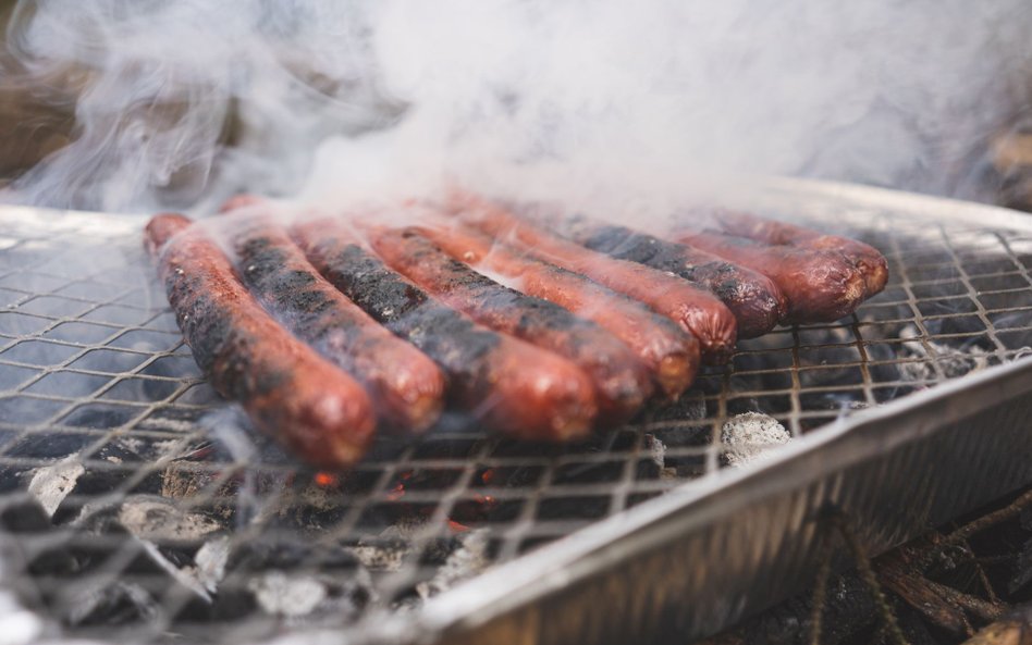 Z marketów znikają jednorazowe grille. Ludzie chcą krajowego zakazu sprzedaży