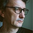 Powieść „Ostatni” to trzecia książka prozatorska Maćka Bielawskiego (ur. 1975 r.)