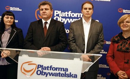 Marszałek województwa podkarpackiego Zygmunt Cholewiński (drugi od lewej) wystartuje z listy PO. Ods