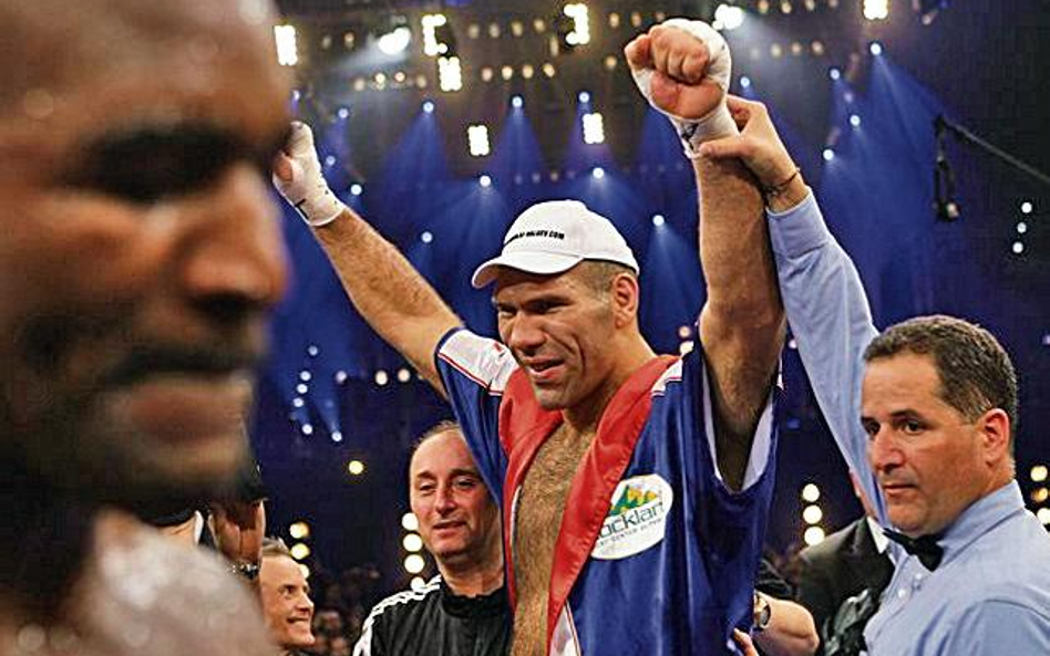Evander Holyfield wie, że rewanż z Wałujewem jest nierealny