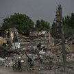 Jedna z ostrzelanych przez siły rosyjskie wsi w obwodzie donieckim