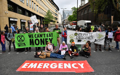 Klimatyczni aktywiści uderzają w londyńskim City