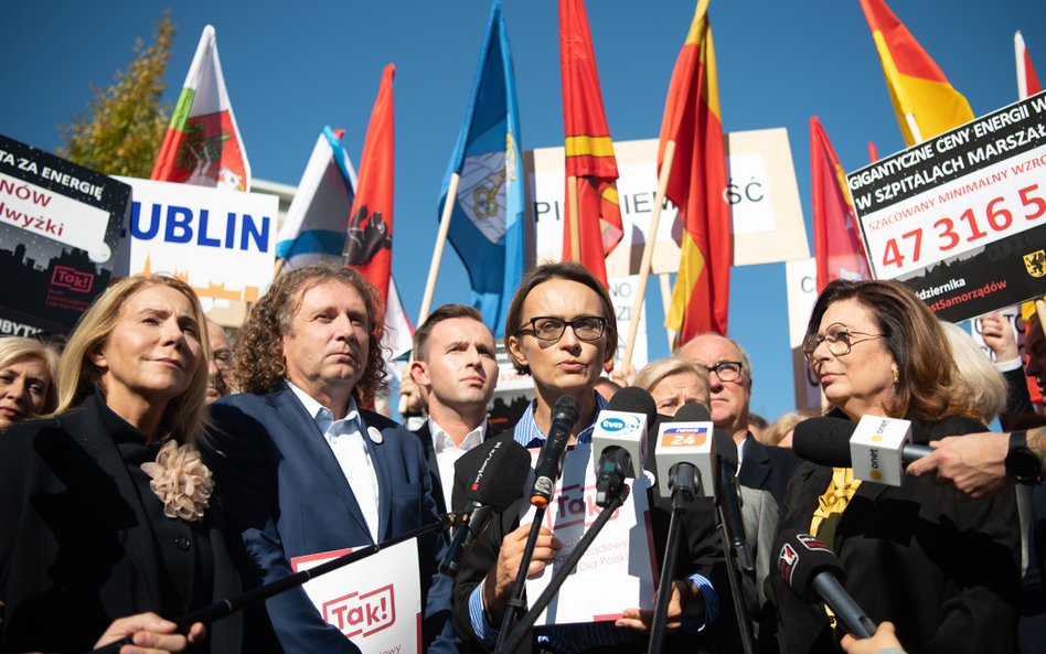 Protest samorządów. Nie chcą ciemności dla swoich mieszkańców