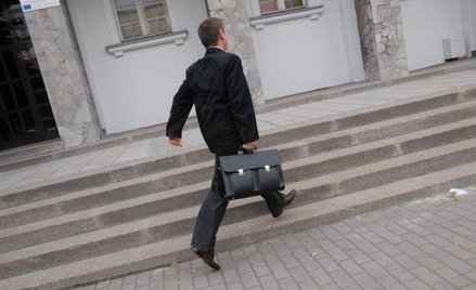 Firma z przymusu