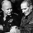 Gen. Eisenhower i marszałek Montgomery podczas narady sztabowej, jesień 1944 r.
