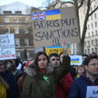Demonstracja Ukraińców przed Downing Street w Londynie