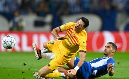 Faul na Robercie Lewandowskim w meczu z FC Porto