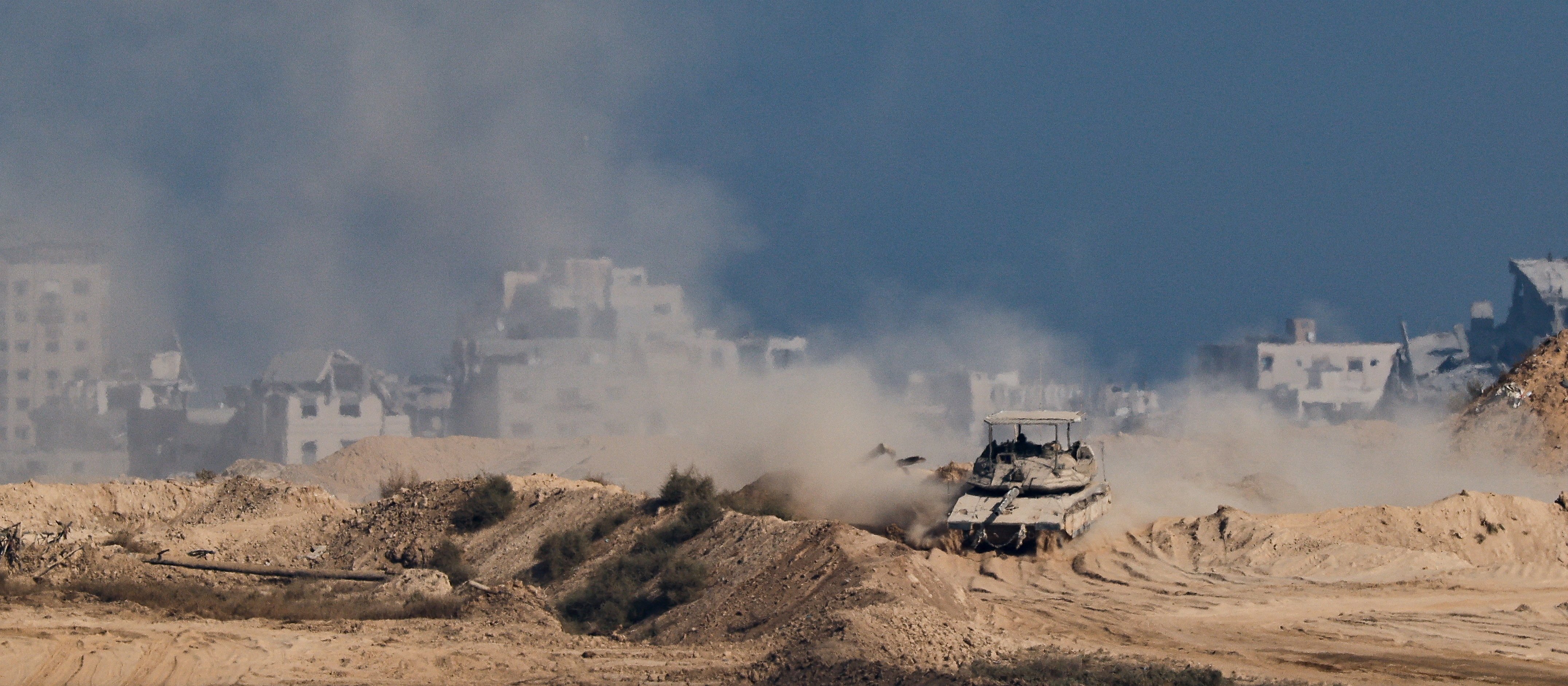 Izrael atakuje Gazę czołgami i z powietrza. Donald Trump mówi o bliskim porozumieniu, Hamas: nie dostaliśmy propozycji