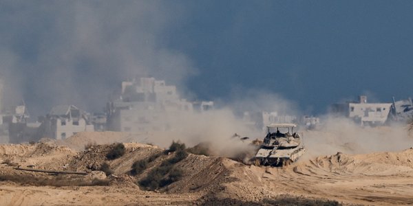 Izrael atakuje Gazę czołgami i z powietrza. Donald Trump mówi o bliskim porozumieniu, Hamas: nie dostaliśmy propozycji