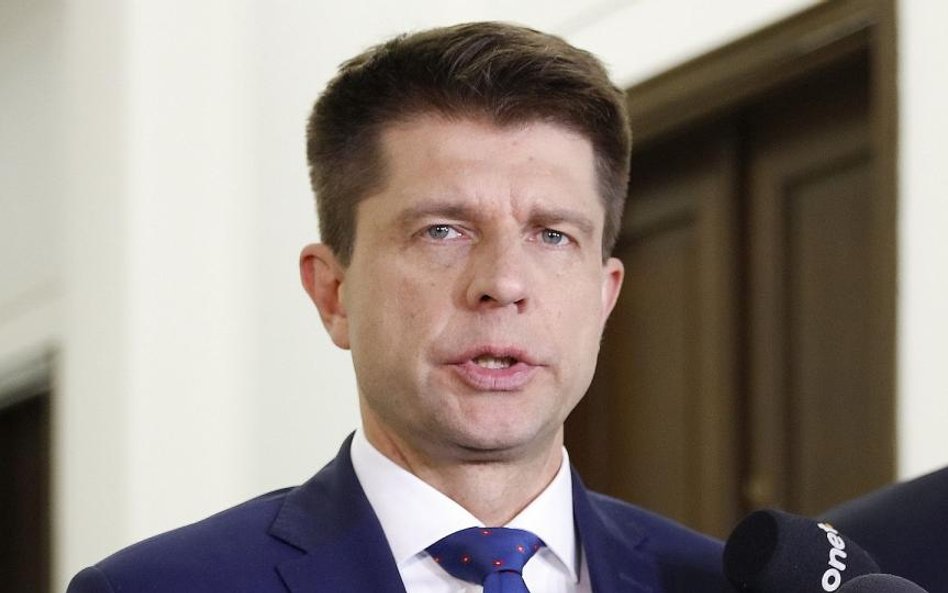 Zwalczając się publicznie, opozycja wyręcza PiS. Usiądźmy do rozmów - zachęca Ryszard Petru