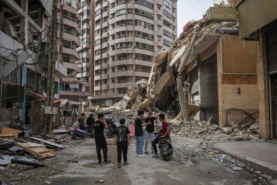 Zniszczony w izraelskim ataku budynek w południowej części Bejrutu