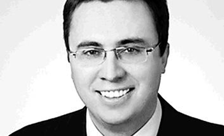Jakub Borowski jest głównym ekonomistą Invest-Banku i pracownikiem Szkoły Głównej Handlowej