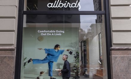 Allbirds stawiało na ekologię. Okazało się jednak, że po okresie zachwytu, klienci przestali być zai