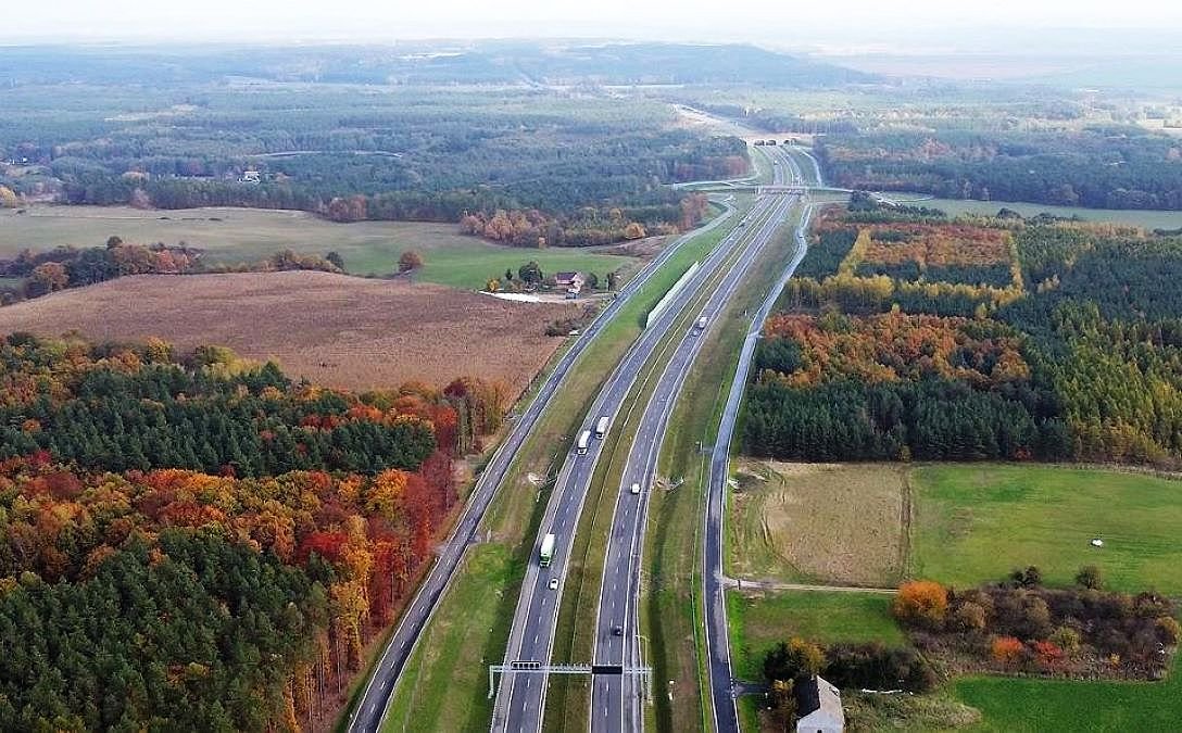 Przewoźnicy ustawili się w kolejce po ciężarówki