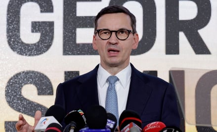 Mateusz Morawiecki, który w 2022 r. nie wydał na listy ani złotówki, w 2023 r. zapłacił za nie 106,1