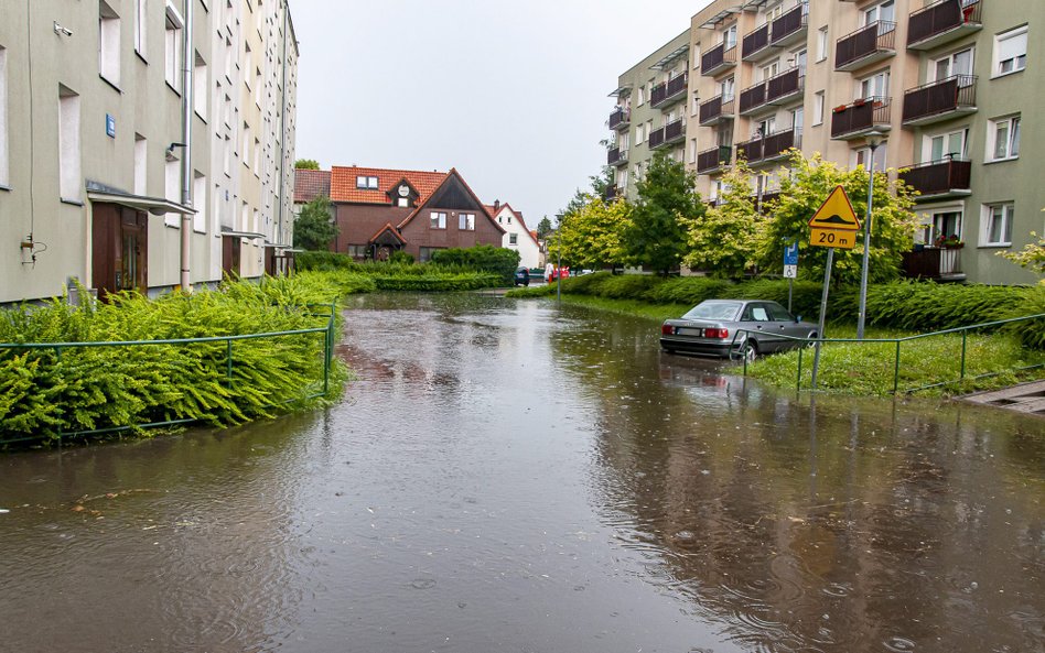 Opadów, zwanych przez klimatologów ekstremalnymi będzie coraz więcej