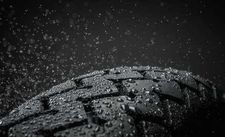 Oponeo.pl. Odbudowa popytu na nowe opony