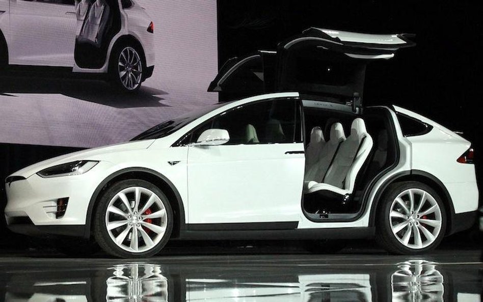 Ceny najdroższych wersji elektrycznego SUV-a Tesli przekraczają 130 tys. dolarów / Steve Jurvetson, 