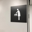 Seksizm w Ikei? "Czemu na tym symbolu narysowano kobietę?"