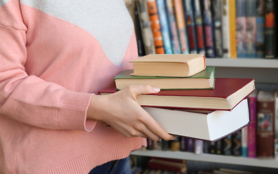 Aktualnie w zbiorach Wojewódzkiej Biblioteki Publicznej w Krakowie jest już ok. 300 pozycji w języku