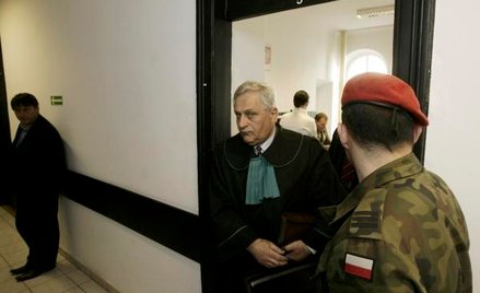 Państwo zapłaci za adwokata dla żołnierzy