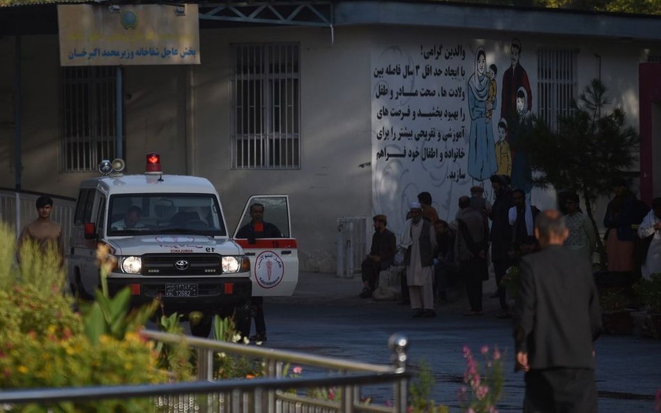 Afganistan: USA rozmawiają o pokoju, talibowie przeprowadzają zamach