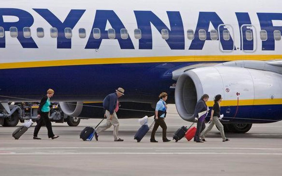 Ryanair podnosi opłaty