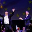 Frans Timmermans i Robert Biedroń w niedzielę w Warszawie